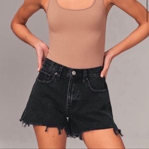 Abercrombie & Fitch “The Boyfriend short” curve love mid rise